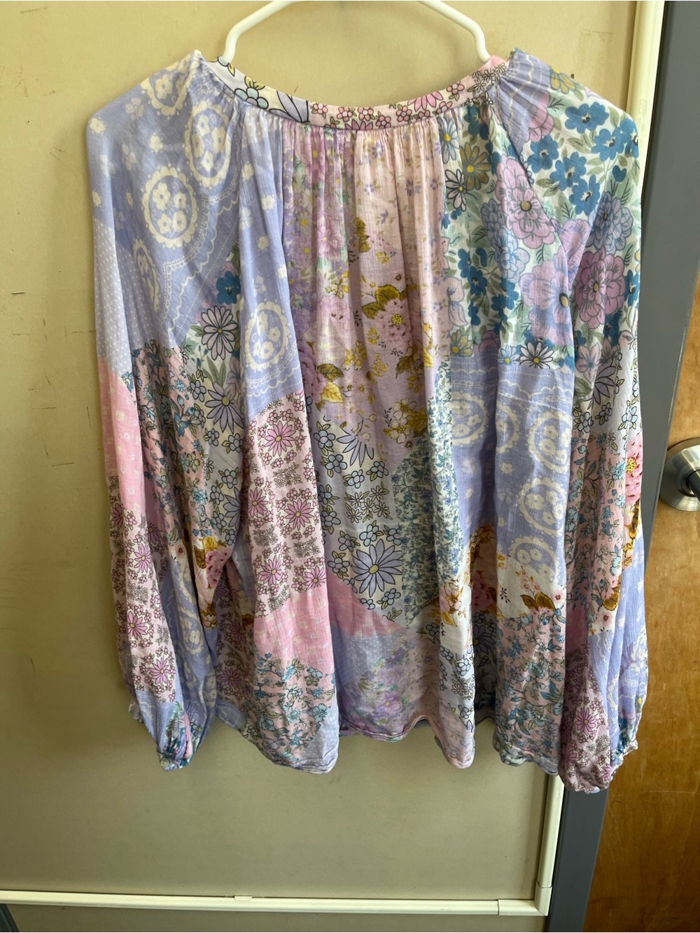 Floral Patchwork Long-Sleeve Women's Blouse in Pastel Pink & Lavender - Picture 13 of 14